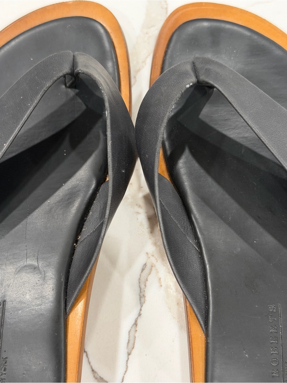 Sondra Roberts New York Black Leather Cross-Strap Platform Thong Sandals Size 40 - Picture 2 of 10